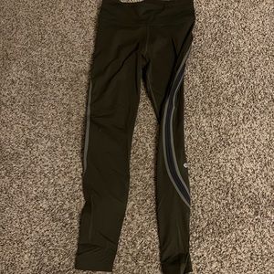 Lululemon pants size 8